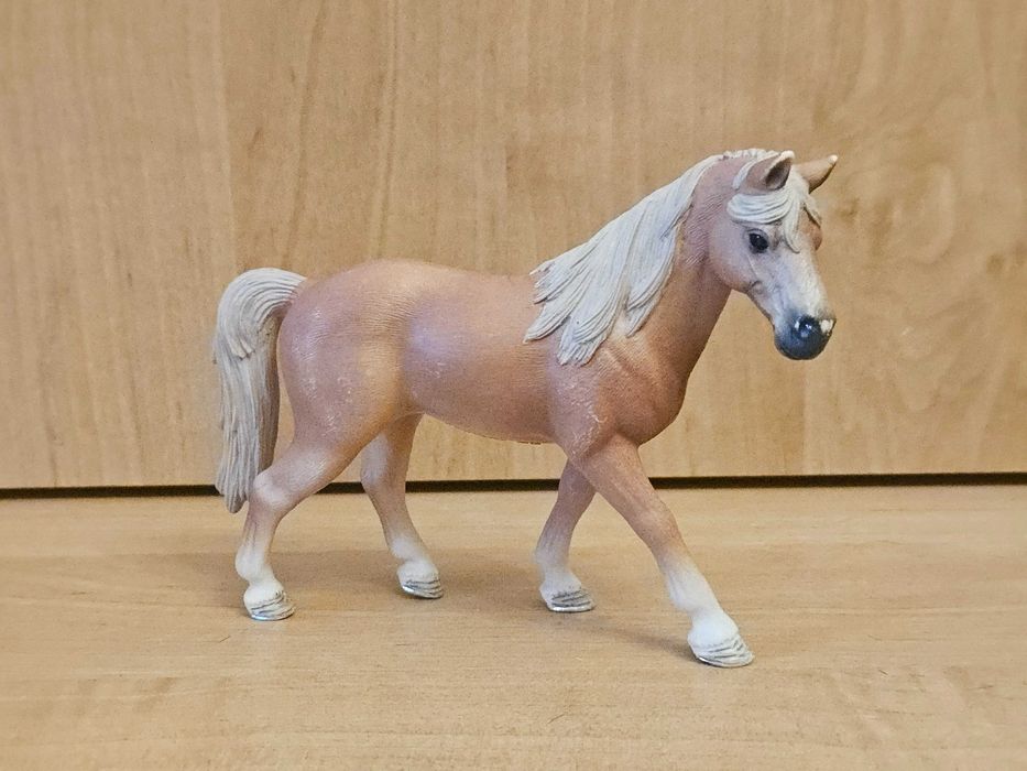 Klacz rasy Tennessee Walker Schleich 13833