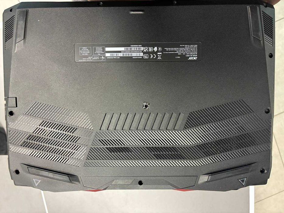 Ноутбук Acer Nitro 5(на базі rtx 3050) в ідеальному стані, майже не вживався.