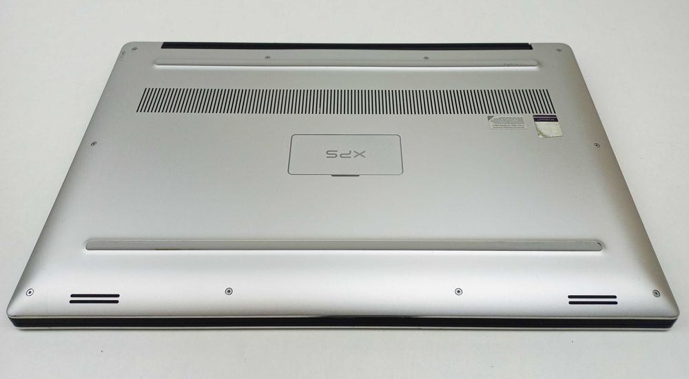 Dell XPS 15 7590 i7-9750H 16Gb 500SSD 4K IPS Сенсор GeForce GTX 1650