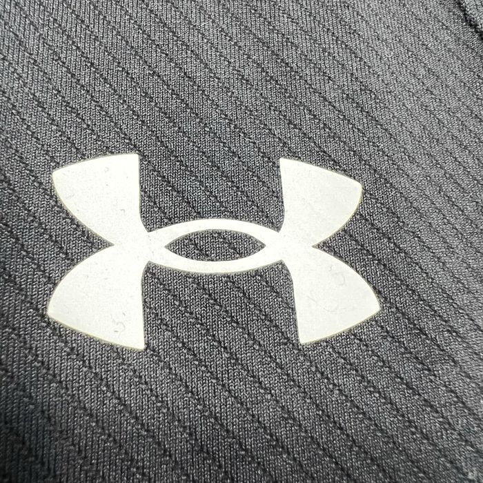 Безшовні жіночі чорні компресійні легінси лосіни under armour train seamless leggings 1381662-001