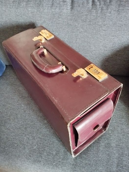 vintage skórzany neseser