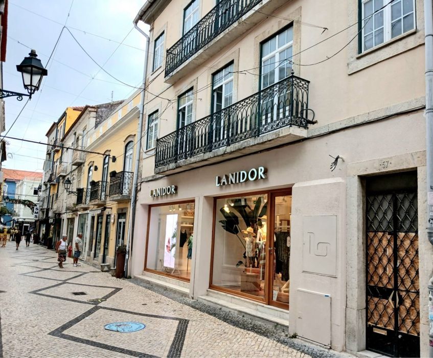 PRÉDIO DE USO MISTO - BAIXA DE SETUBAL
