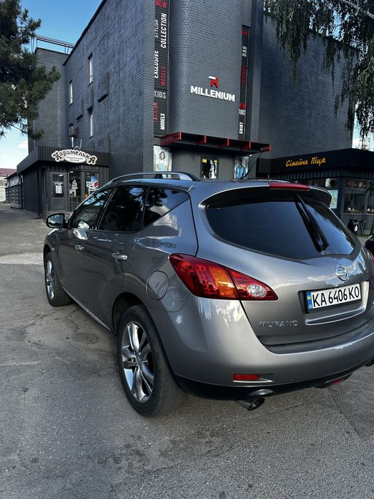 Автомобіль Nissan Murano