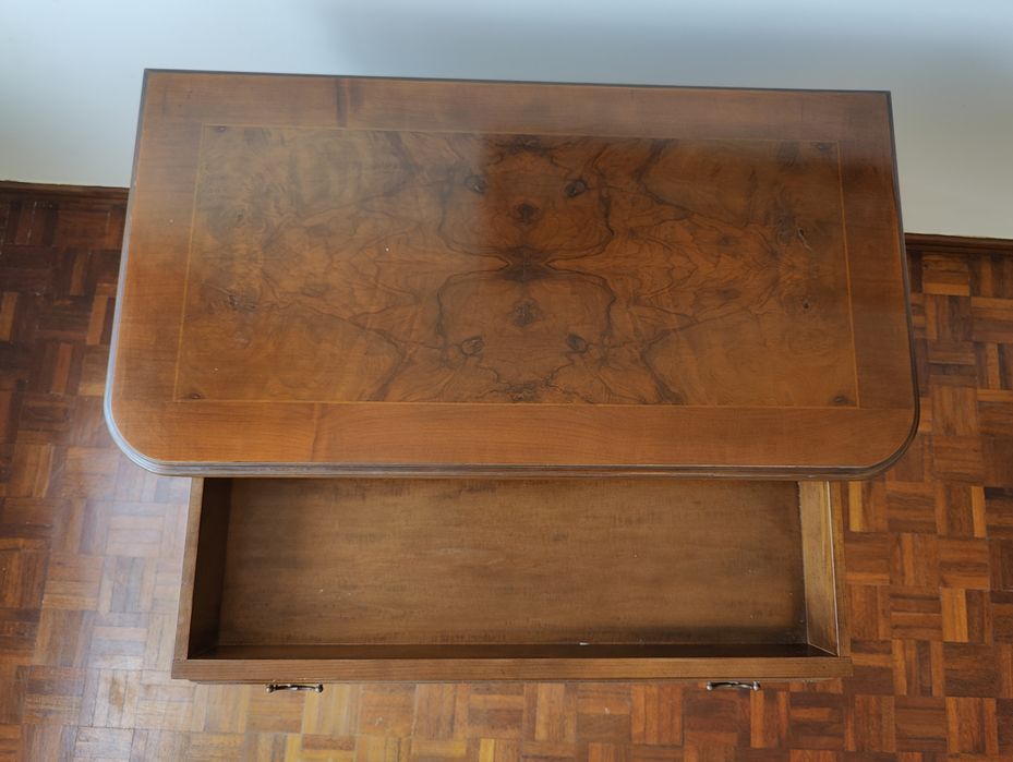 Consola/Mesa de Apoio em Madeira ao Estilo Luís XV