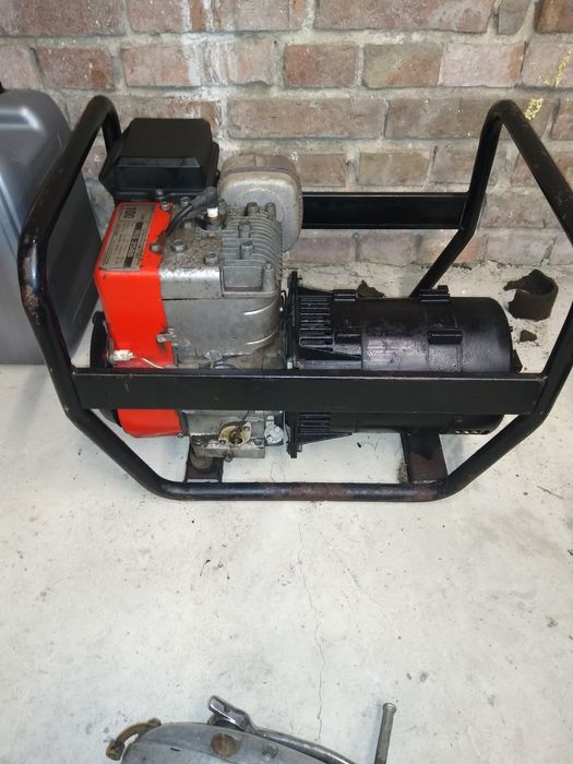 Agregat prądotwórczy B&S 220V 2,1KW