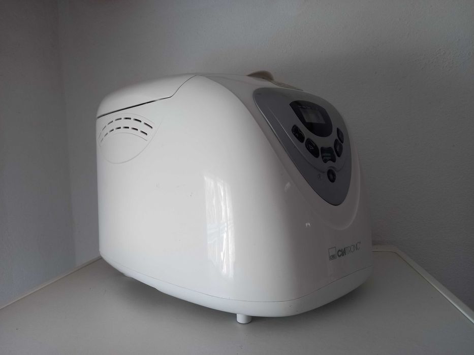 Máquina de fazer pão Clatronic
