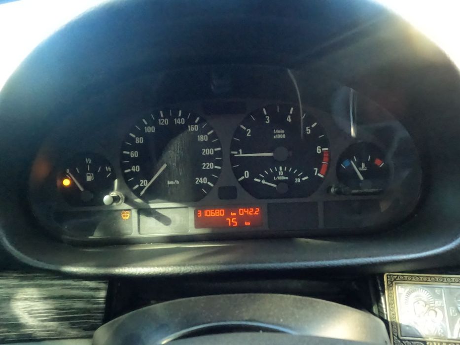 BMW E46 316I в хорошем состоянии Торг обмен на авто под ремонт