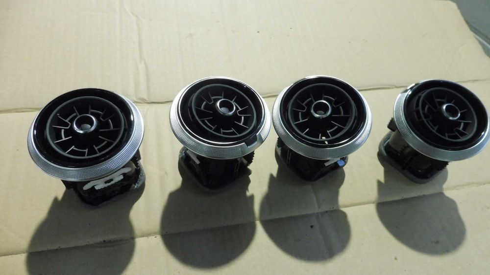 Kratki nawiewu Audi A3 S3 8V Lift OE 8V0.820.901 komplet