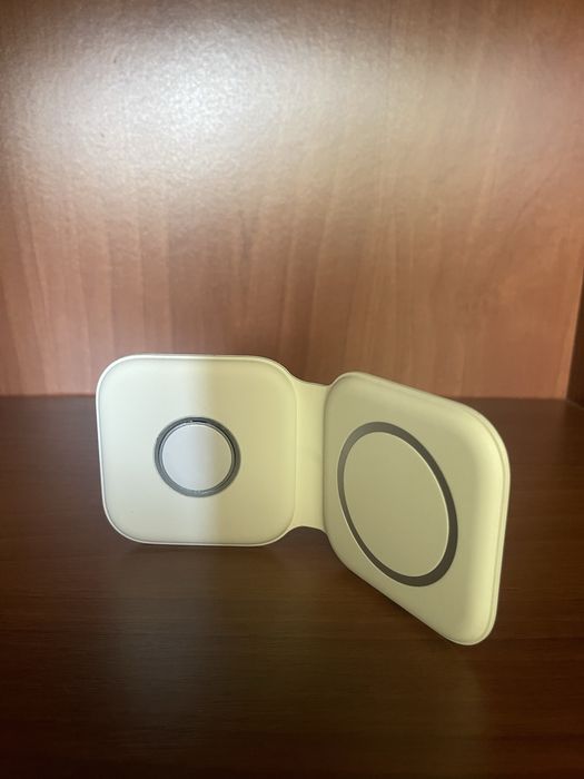 Станція Magsafe та Apple Watch ColorWay