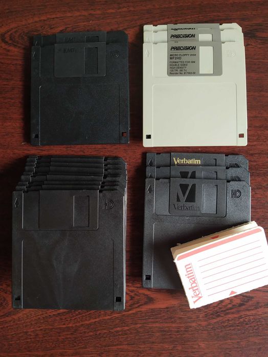 Nowe dyskietki  HD - 17 szt.