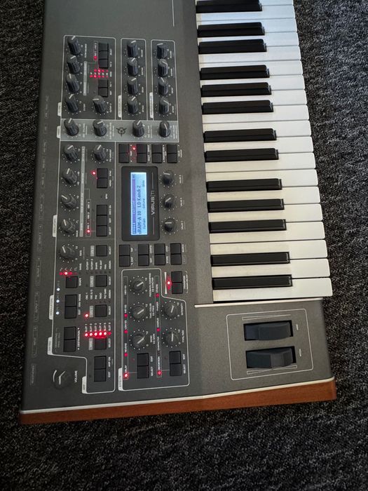 Access Virus TI2 Keyboard