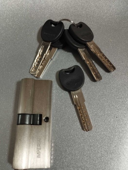 Дешево продам серцевину до замка