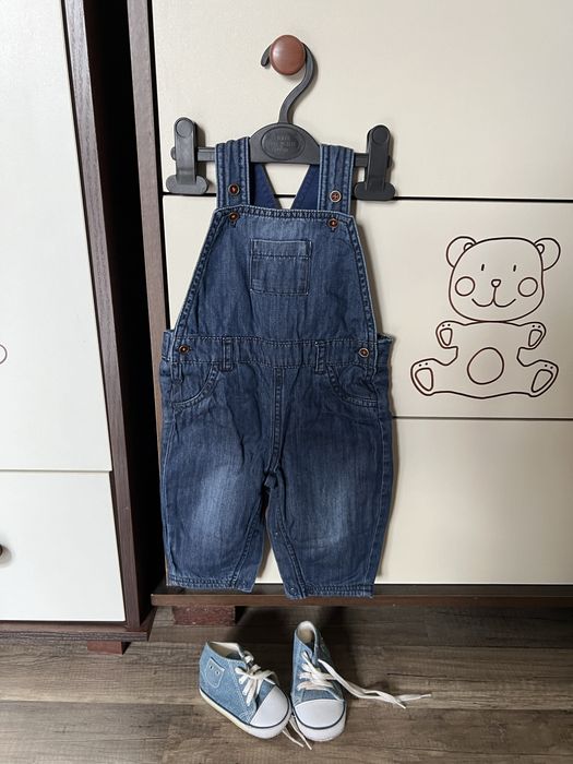M&S spodnie ogrodniczki chłopięce 3/6 msc. rozm. 68