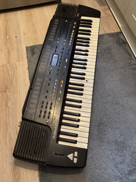 Keyboard Roland