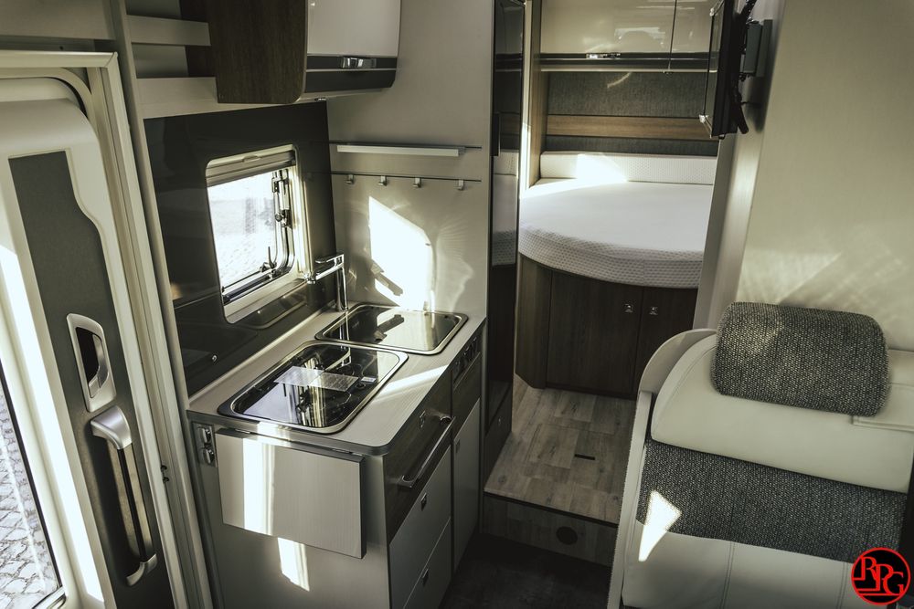 Aluguer de Autocaravana  [2 a 4 Pessoas)