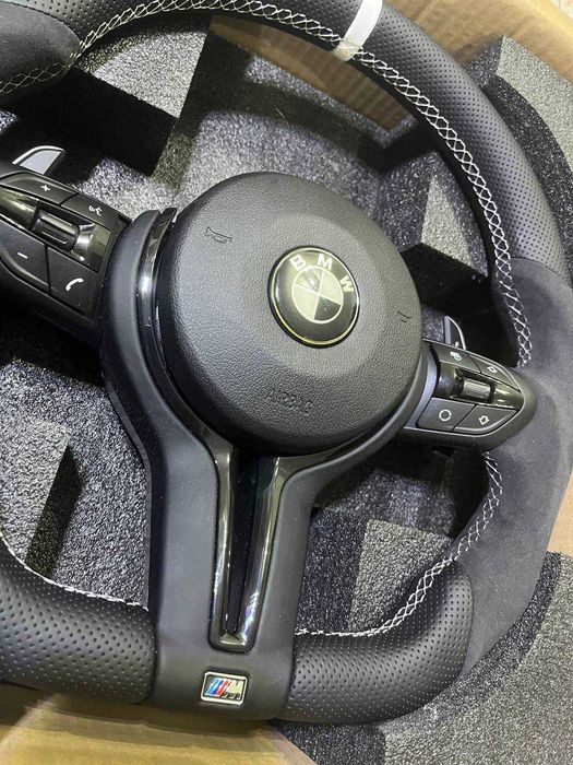 Volante BMW M Performance - Serie E/F (Alcantra+Couro Perfurado)