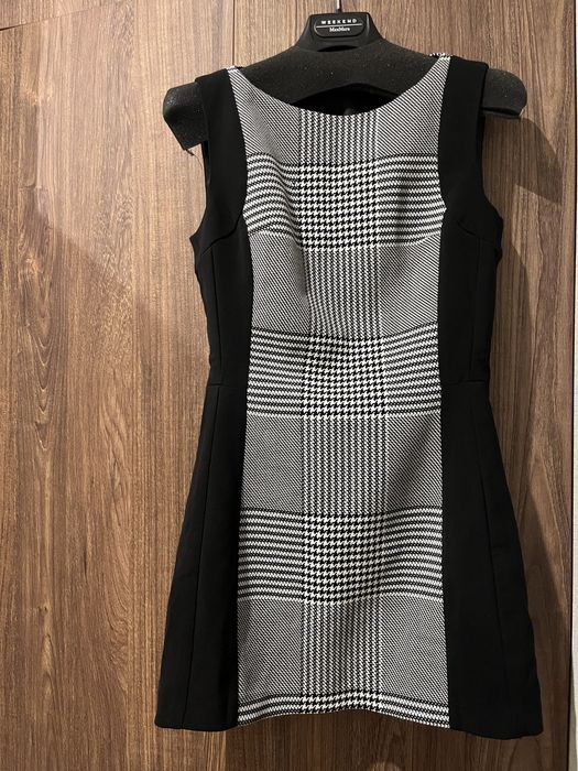 Сукня H&M 36р стан нового , колір чорно- білий