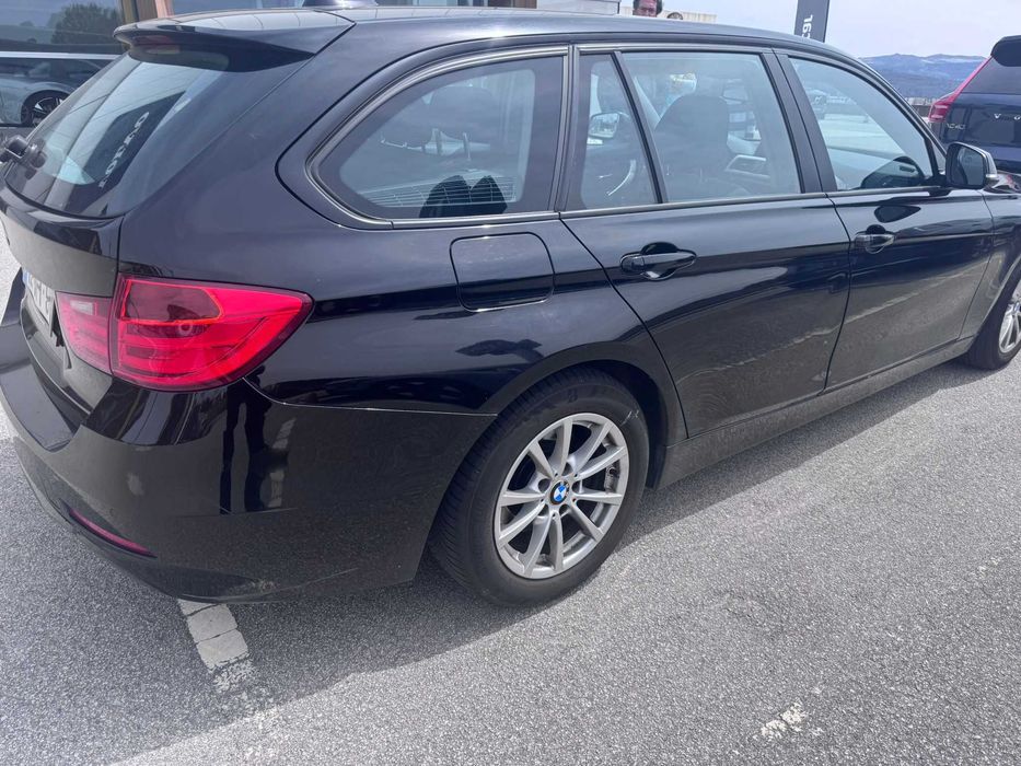 BMW 318d Touring | 143cv | Muito Cuidada | Sensores Traseiros | Bagageira Elétrica