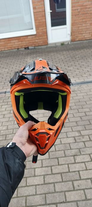 Продам шолом JUST BLADE Racing