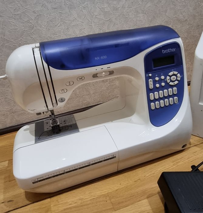Швейна машинка Brother NX-600