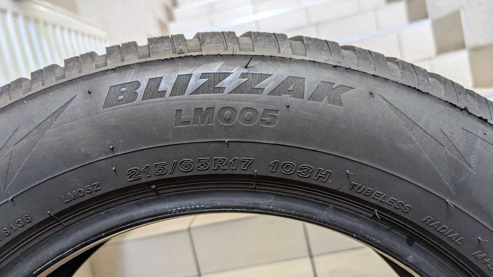 Шини 215/65 R17 103H Bridgestone Blizzak LM005