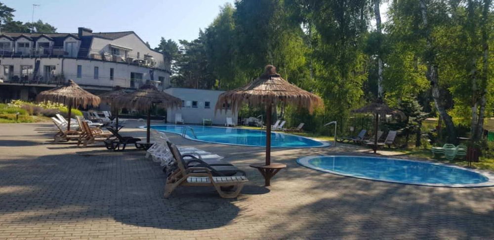 Pobierowo Leśna 12 - Apartament HAPPY A12 dla maksymalnie 6 osób. Baseny, kort tenisowy, plac zabaw i ochrona 24h