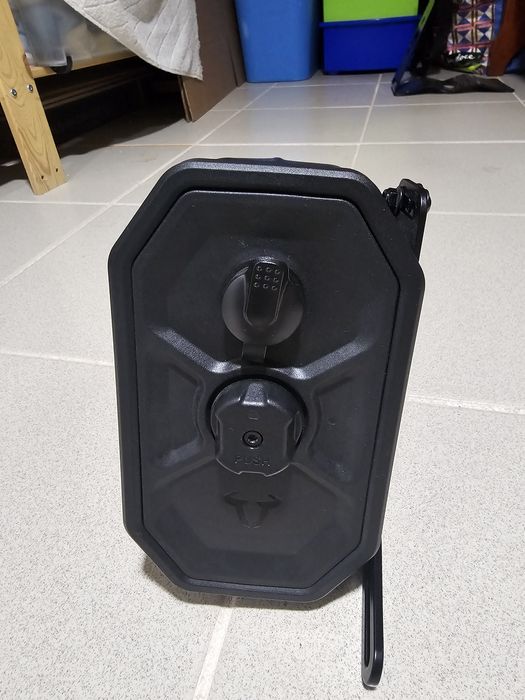 Caixa de ferramenta moto