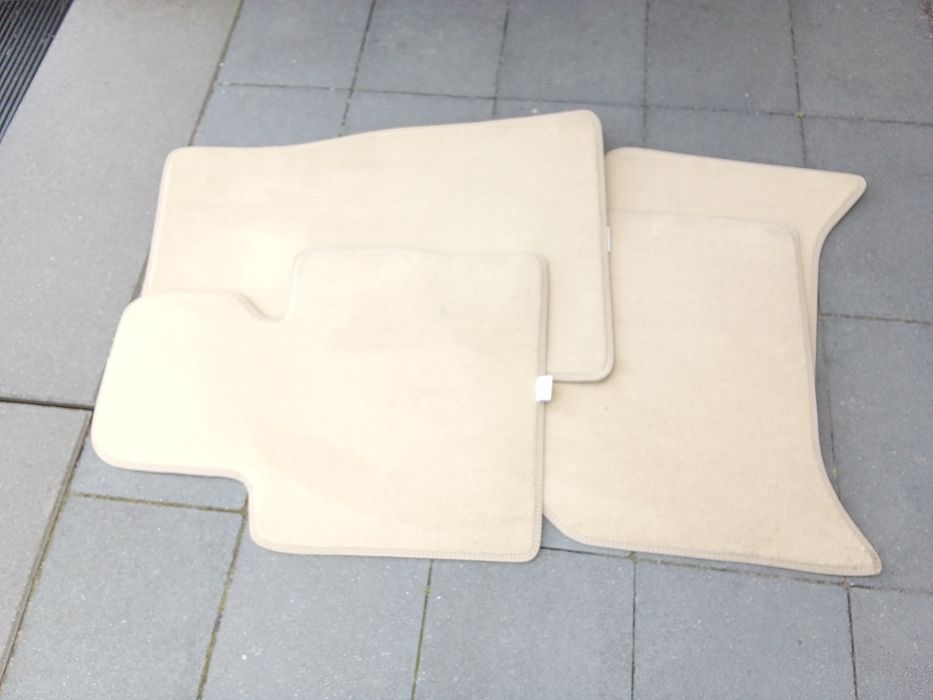 Dywaniki Welurowe Range Rover III 2002-2012 r Beżowe