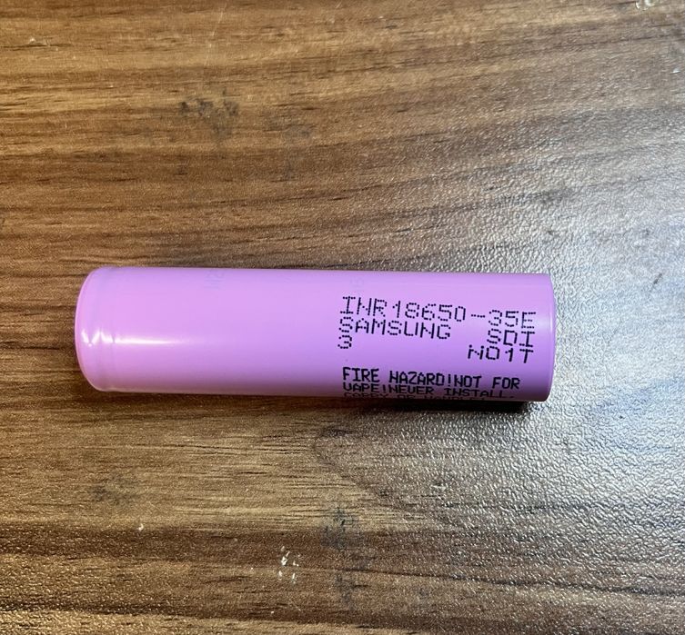 літій-іонний акумулятор Samsung INR18650-35E.