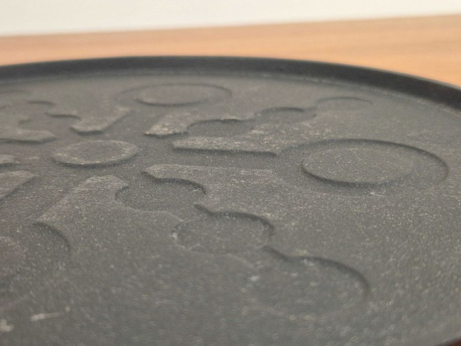 Metalowa taca pod świece