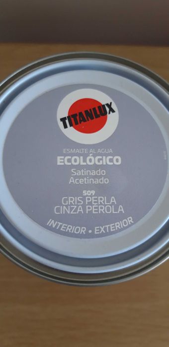 Tintas interior/exterior esmalte base aquosa