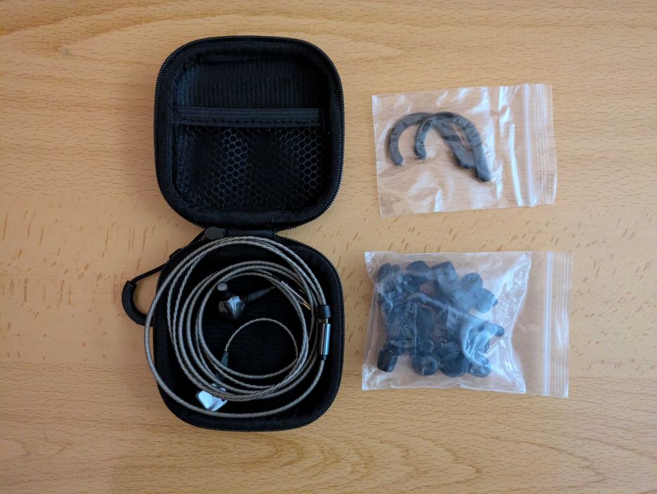 Auriculares IEM Earmax IE80