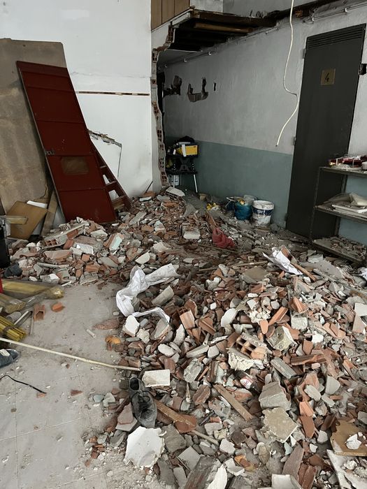 Fazemos Demições, Recolha de entulho, sucatas, monos, etc…