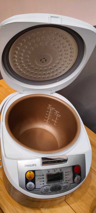 Multicooker Philips HD3037, 5w1 do gotowania, pieczenia, jak nowy