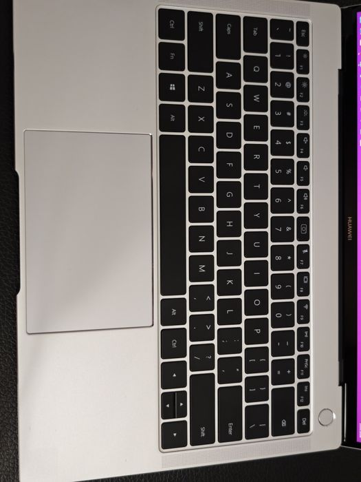 Huawei Matebook X pro 8GB RAM/ SSD 512GB / i5 8250U /Dotykowy Ekran 3K