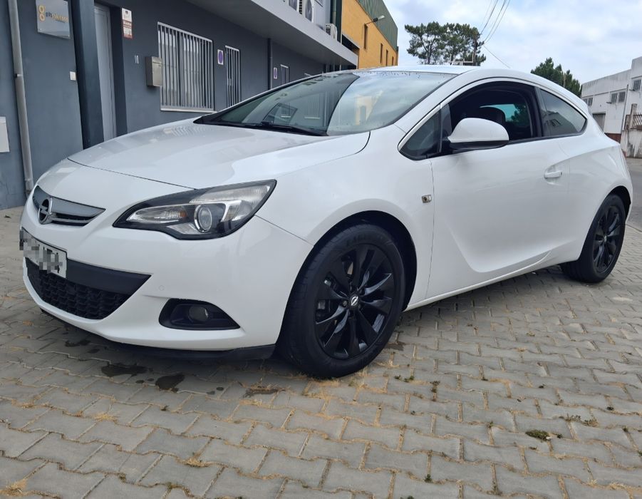 Opel Astra GTC — fotografia 5