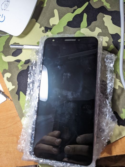 Розбір  pixel 3a xl, mi 9 t та інші