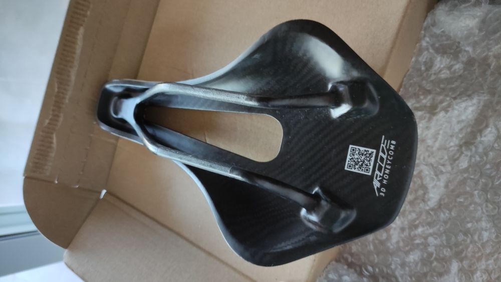 Selim ryet 3d em carbono 164gr como novo com caixa ciclismo
