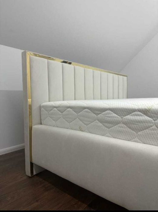 Łóżko łóżka tapicerowane kontynentalne na wymiar