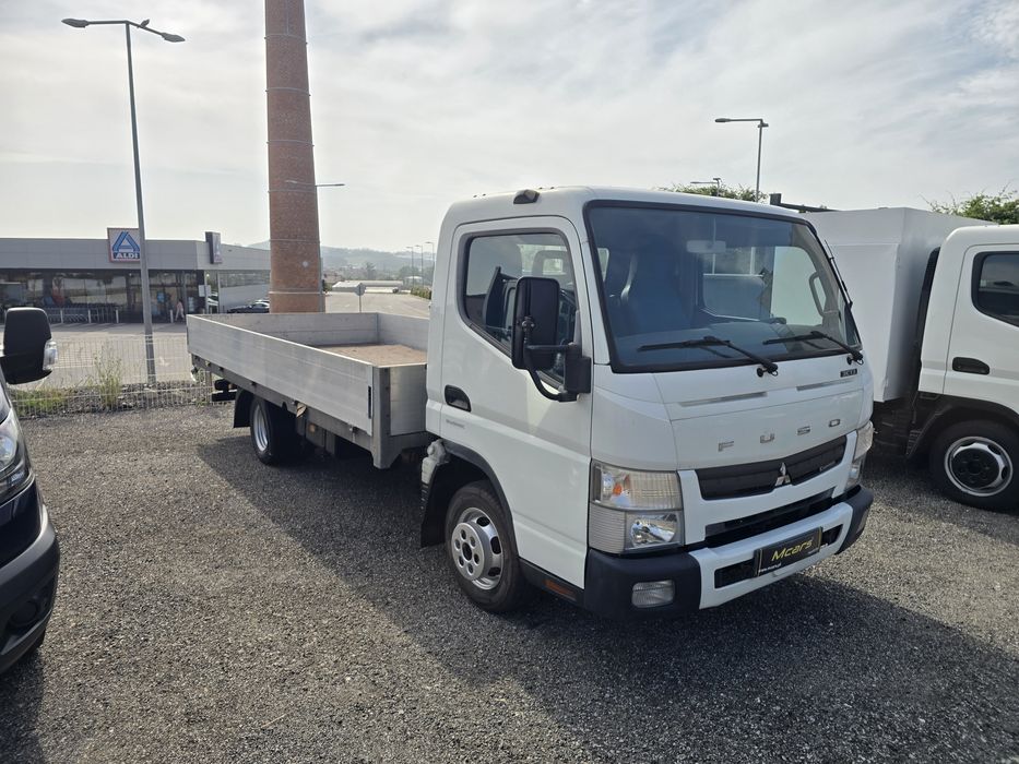 Mitsubishi Canter Fuso Automática  2013