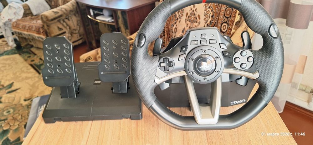 Продам игровой руль.