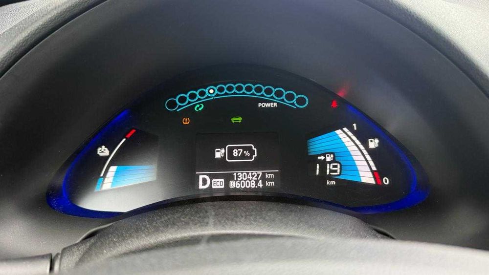 Nissan Leaf 2015, 11 палок, SOH 83%, NORDIC, не фарбований, огляд 360