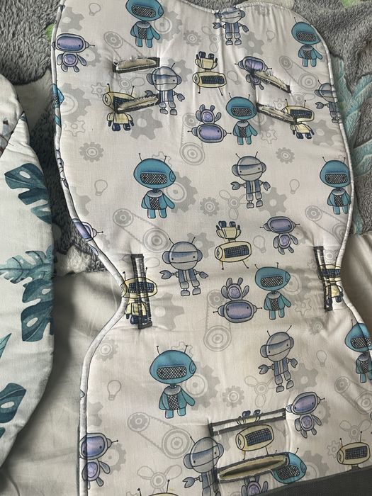 Wkładka  do wózka dinozaury roboty