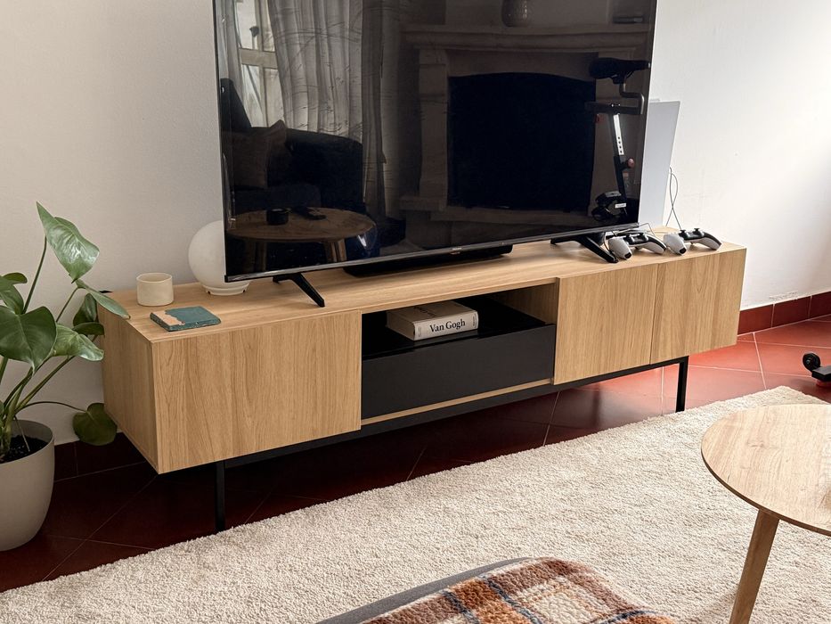Movel de madeira para tv