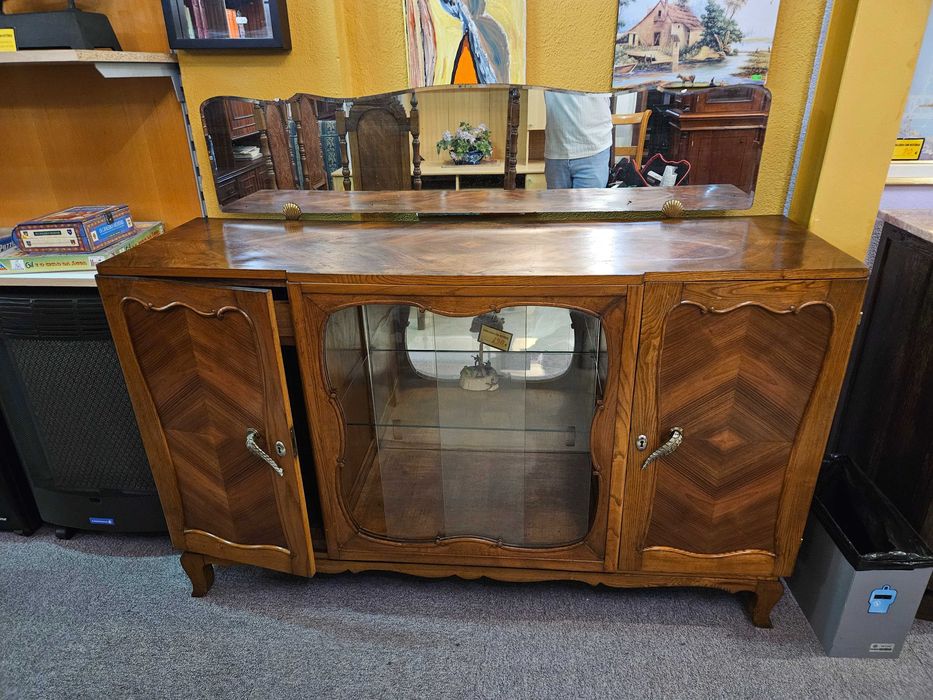 Vintage sideboard – Excellent overall condition