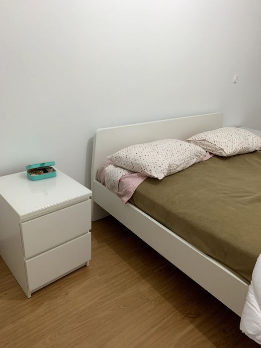 Vende-se mobilia quarto como nova