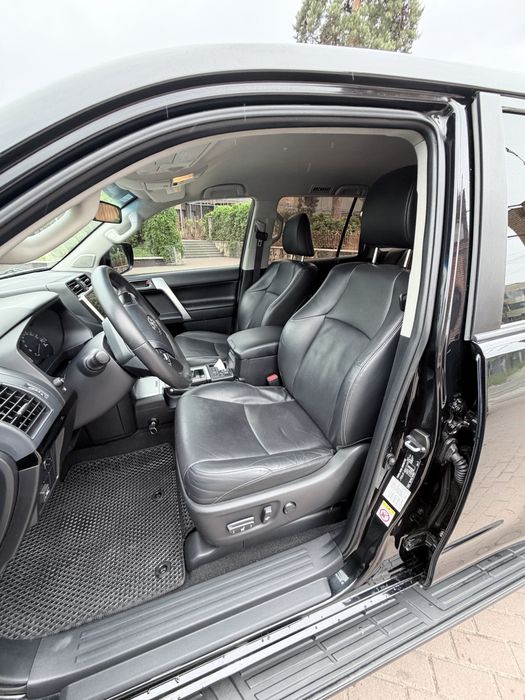 Toyota Prado 2019 4.0 газ бензин 140тыс.км официальная