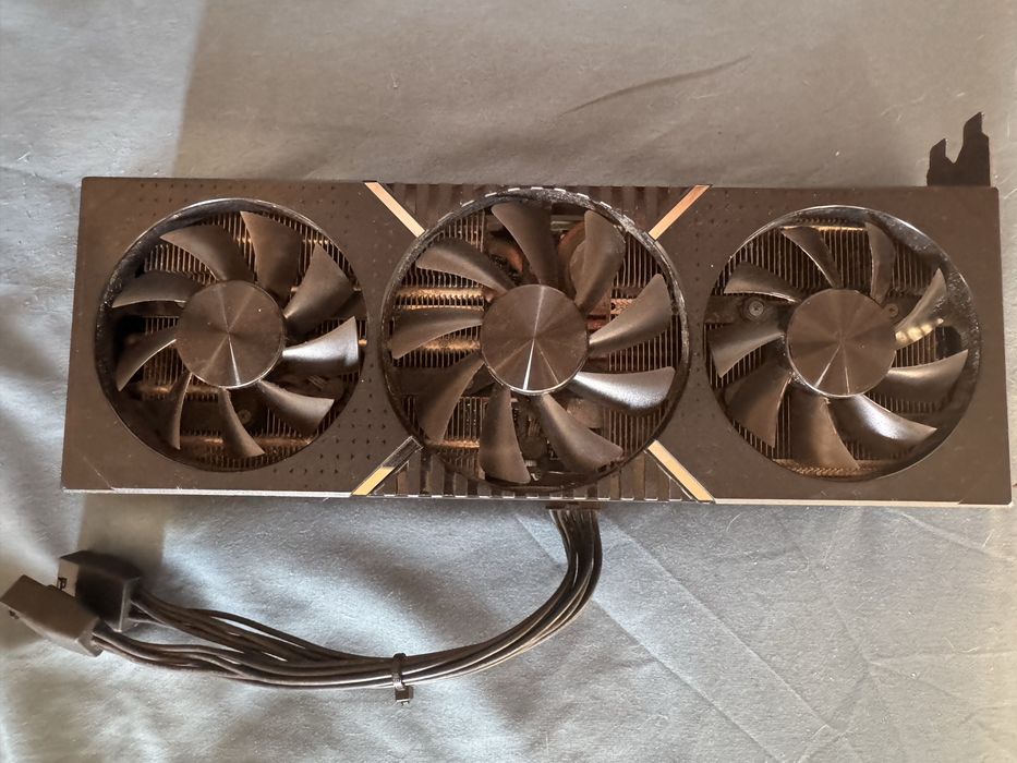 NVIDIA GeForce RTX 3070 Ti 8GB – Tri-Fan | Excelente Estado
