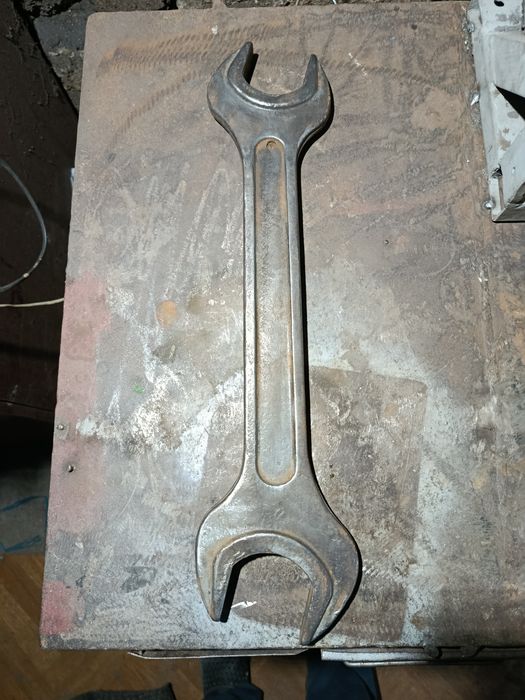 Продам рожковый ключ 50х55.