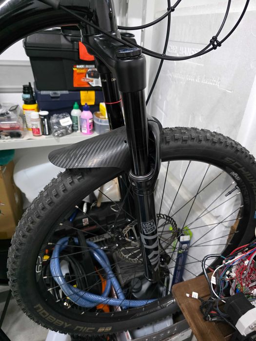 Rockshox Lyrik Select+ 140mm + Yari RC + Peças várias